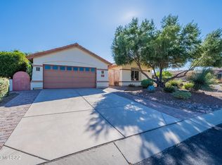 876 N Cowboy Canyon Dr, Green Valley, AZ 85614