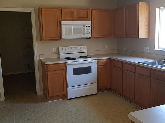 2nd image of 1956 Michigan Ct