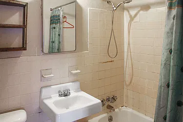 Sold by Thomas Lipovetsky, LREB