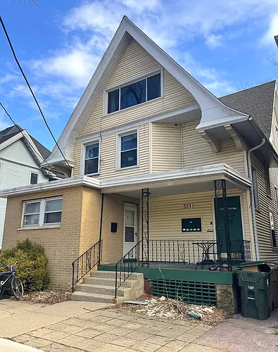 321 W Wilson St #4 Photo 1