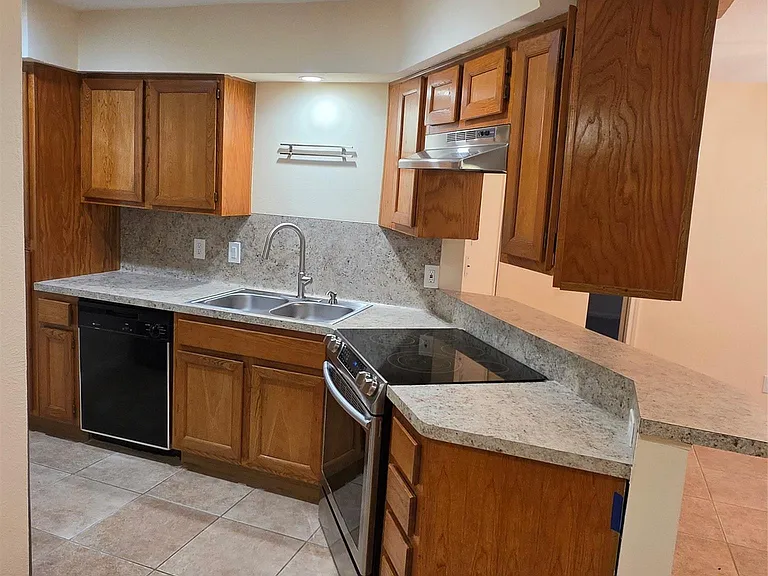 12755 Mill Ridge Dr #402 — Photo 6