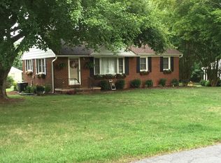 3712 Mulberry Ln, High Point, NC 27265