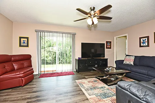 733 Laurel Bay Cir Photo 1