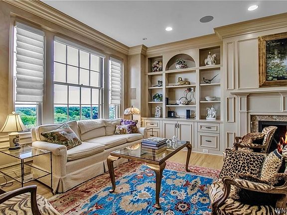 4th image of 33 Gates Cir #10C