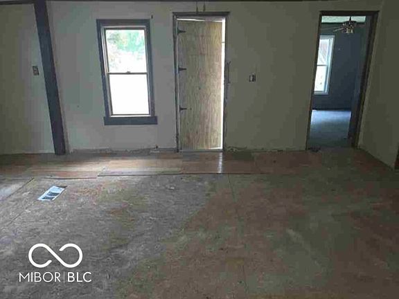 4th image of 4012 State Road 252