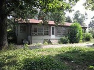 237 E King St, East Flat Rock, NC 28726