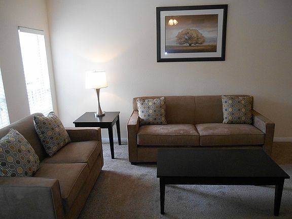 4th image of 12501 Tiverton Ln