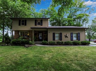 20 Crescent Dr, Akron, NY 14001