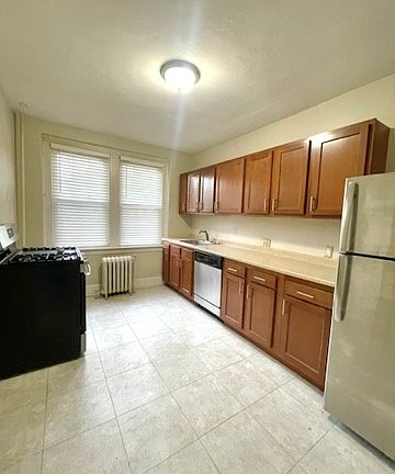 5th image of 710 Savin Ave APT 4