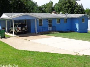 15 Opalochee Dr, Cherokee Village, AR 72529