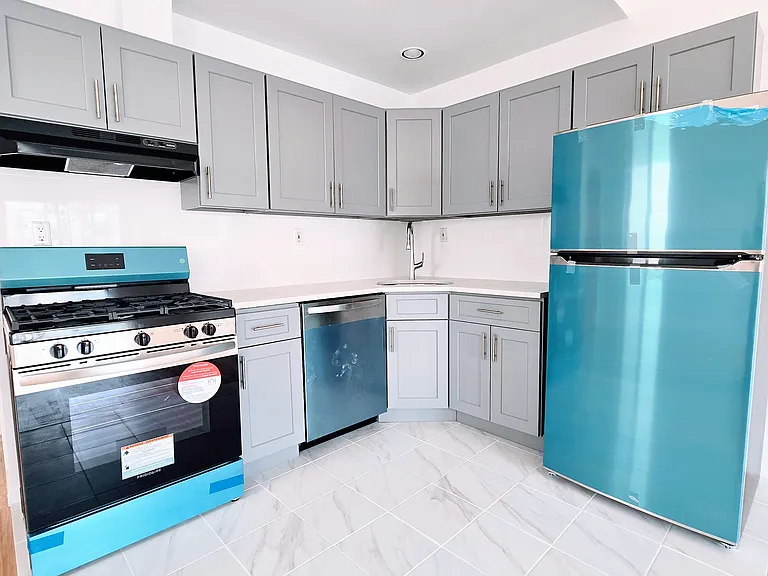 4310 Broadway #2A — Photo 4