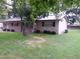 155 45th St SW, Paris, TX 75460