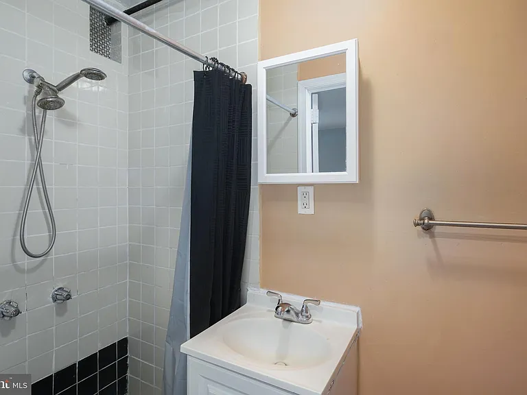184 E Huntingdon St #3 — Photo 9