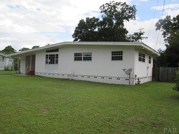 3rd image of 716 Woodmere Dr