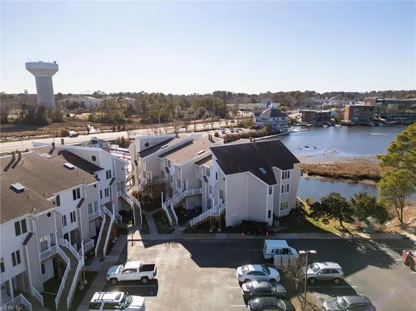 100 Pinewood Rd APT 212, Virginia Beach, VA 23451