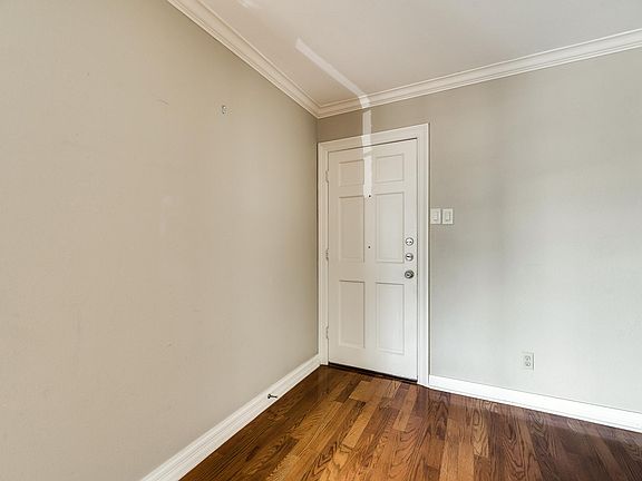 3rd image of 4111 Glenwick Ln