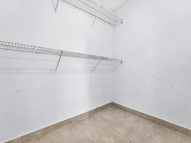 374 Sunshine Dr #K3 — Photo 5