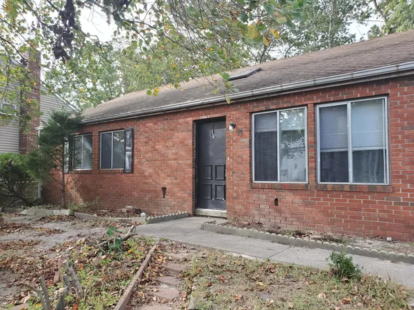 9 Transom Ln, Barnegat, NJ 08005