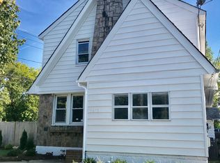 2873 Arnold Ave, Oceanside, NY