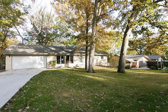 1st image of 4445 Shorewood Dr