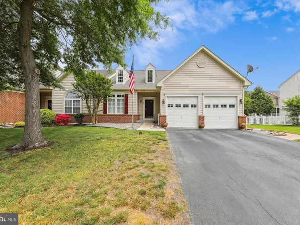 38 Brighton St, Ocean View, DE 19970