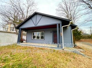 125 Ashwood Rd, Hendersonville, NC 28791