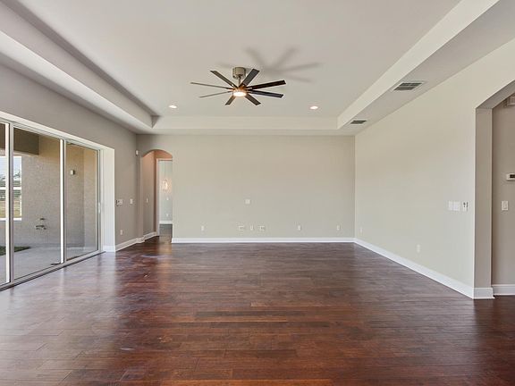 3rd image of 10718 Oak Ranch Heritage Pl