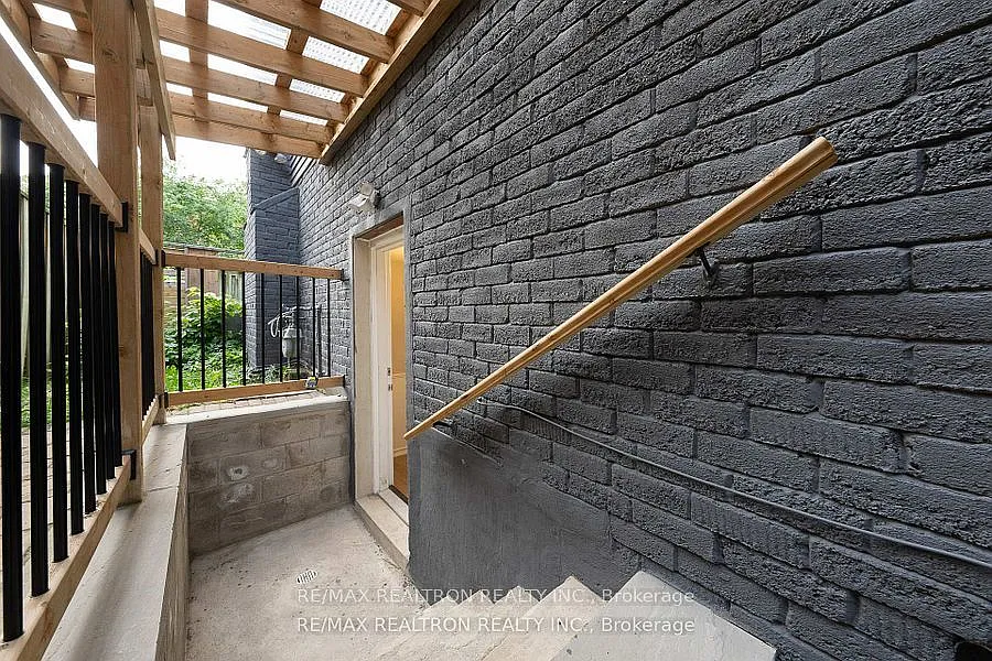 2 bed, $2,000 — Photo 3