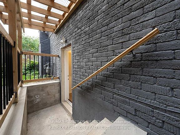 3rd image of 162 Walton Dr #Basement