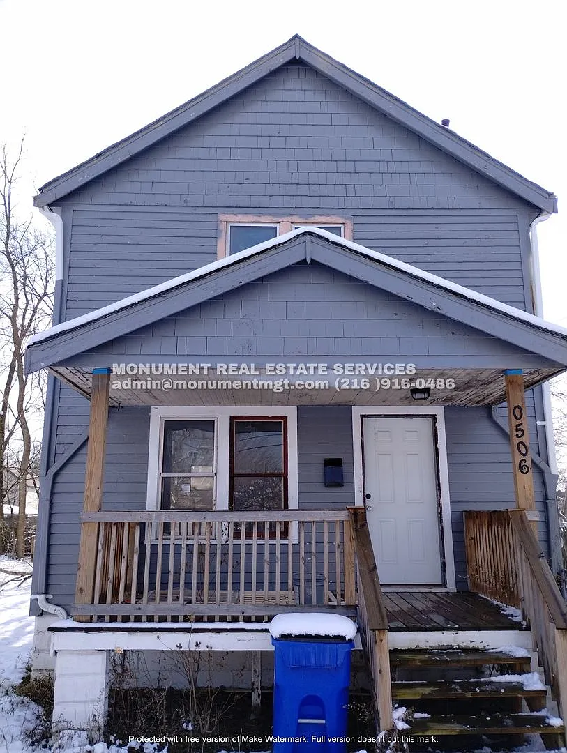 10506 Nelson Ave photo 1
