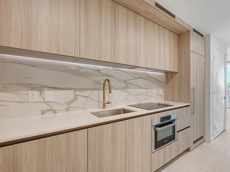 77 SE 5th St #3205 — Photo 3