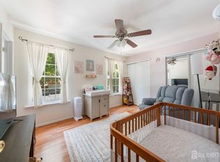 35 Byrnes Ln E, Sayreville, NJ 08872