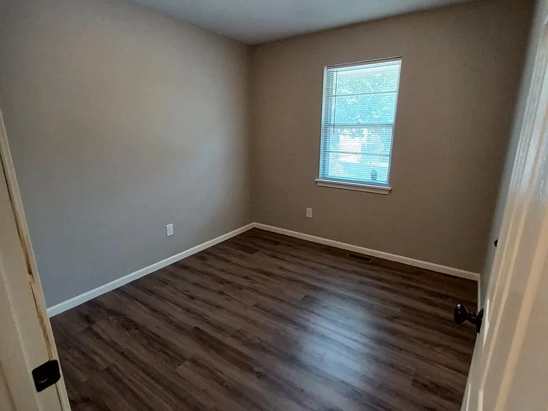 7006 N Chas Dr — Photo 8