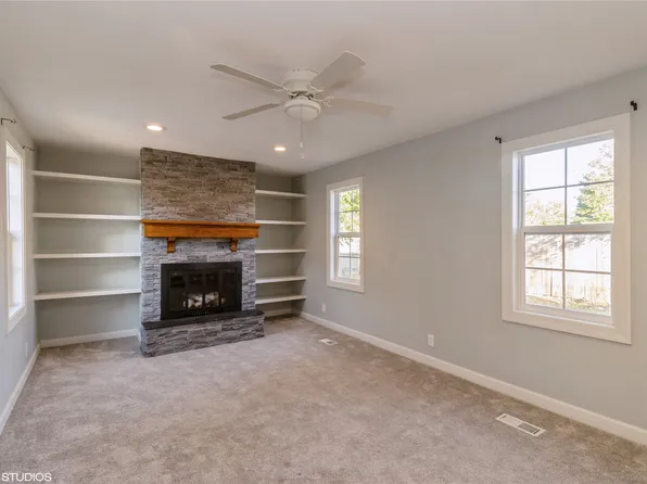 426 S Ankeny Blvd, Ankeny, IA 50023