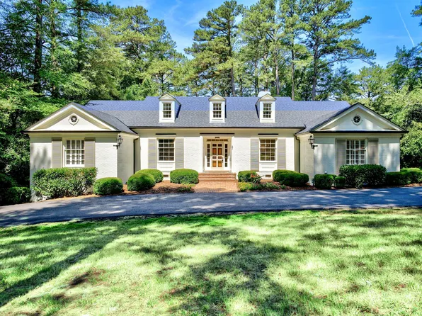3517 Chaucer Pl, Raleigh, NC 27609