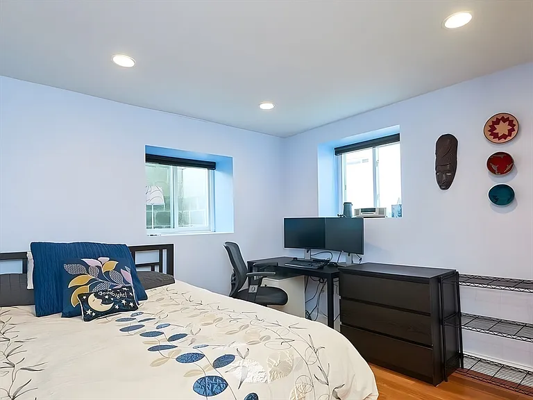2 Michael St — Photo 26