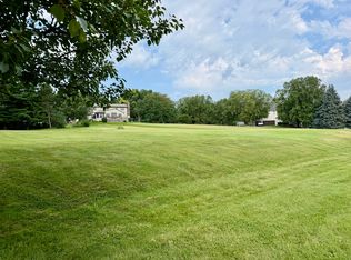 1725 Heritage Dr, Sterling, IL 61081