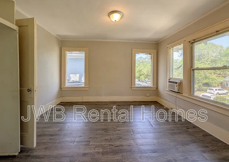 2022 Dellwood Ave #2 — Photo 6