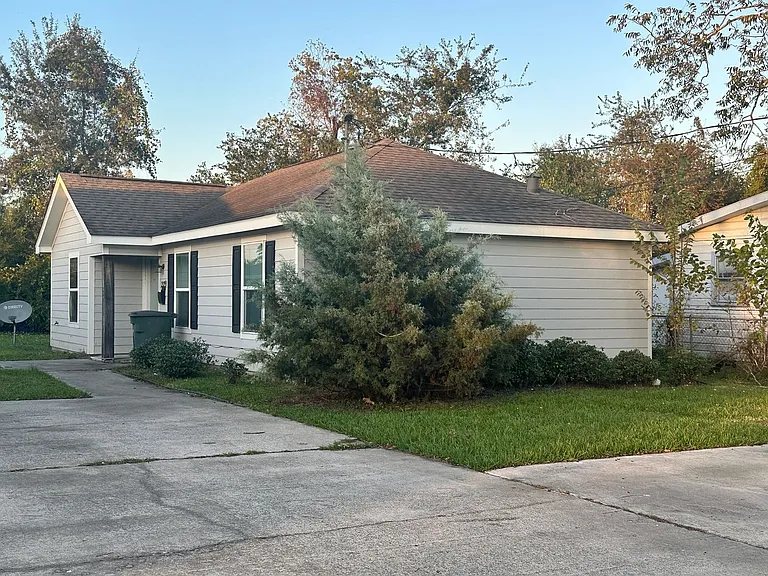 2129 Cline St — Photo 4