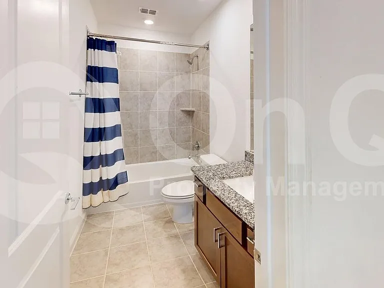 112 Baker St — Photo 19
