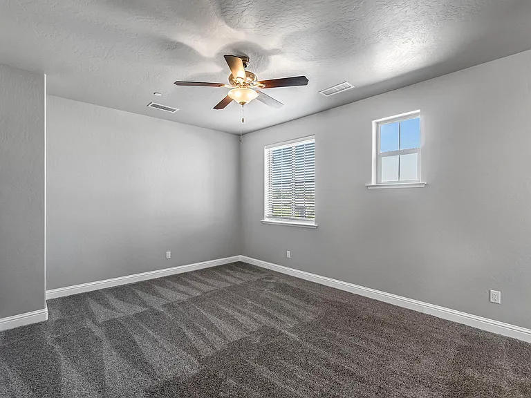 1683 N Ryan Ave — Photo 39