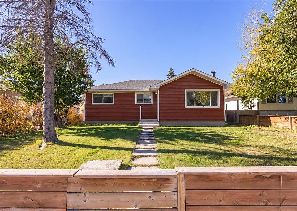 1st image of 2035 E 47th St SE
