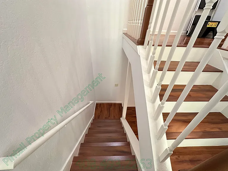 802 Kingfisher Ter — Photo 23