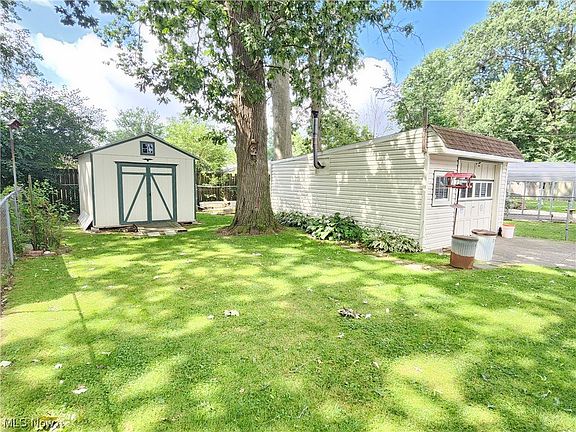 3rd image of 11723 McGowan Ave