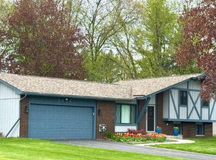 3671 Lido Dr, Highland, MI 48356