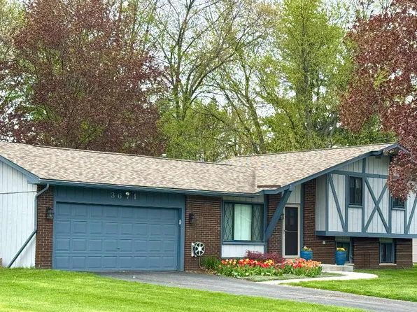 3671 Lido Dr, Highland, MI 48356