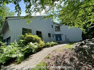 44 Powder Horn Rd, Cortlandt Manor, NY 10567