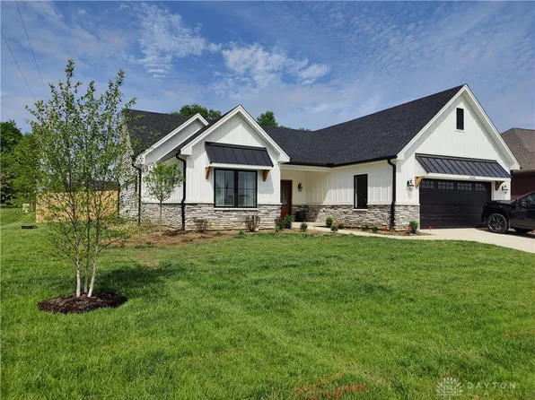 10306 Amherst Dr, Waynesville, OH 45068
