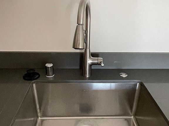 2nd image of 479 Fair Oaks St #3