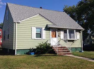 913 W Blancke St, Linden, NJ 07036